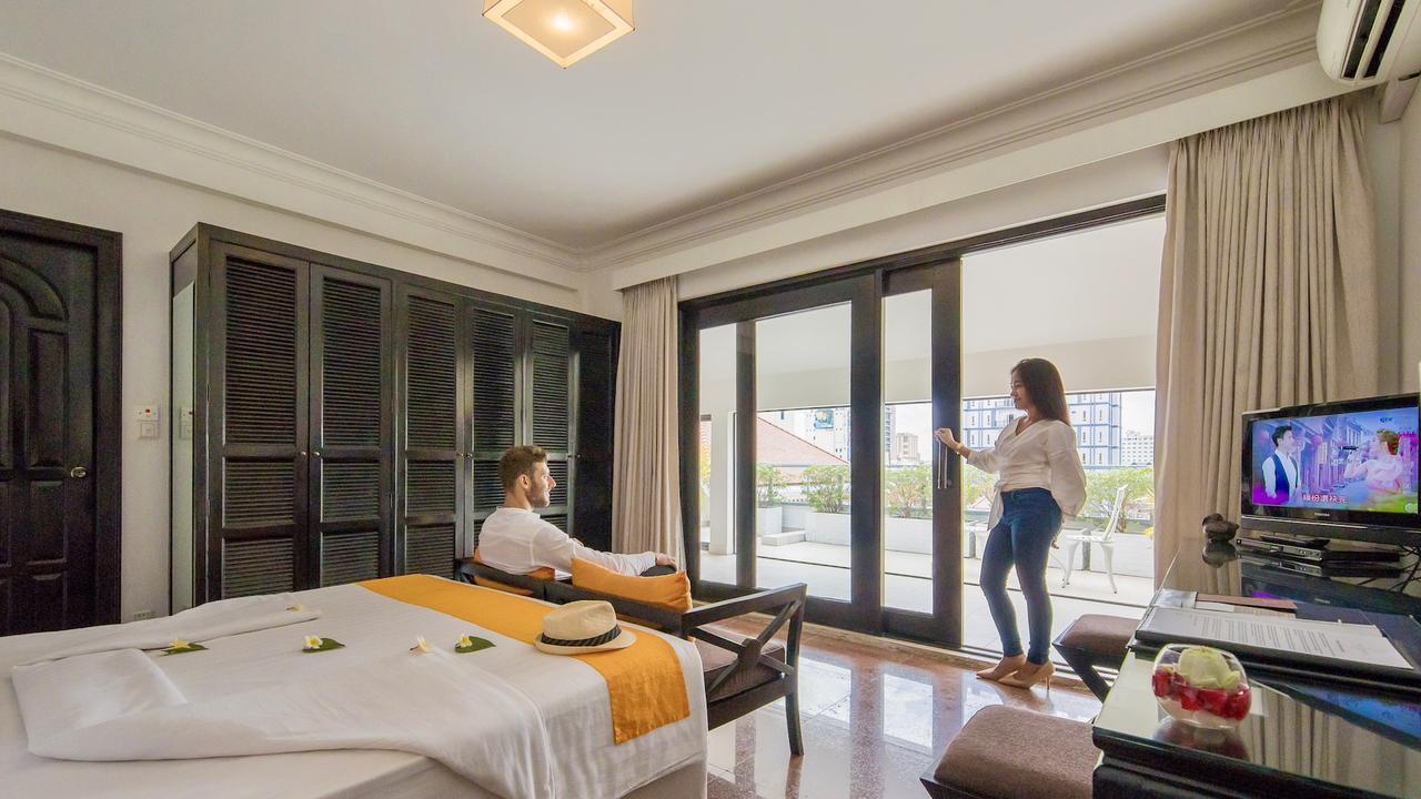White Mansion 白色公馆 Otel Phnom Penh Dış mekan fotoğraf