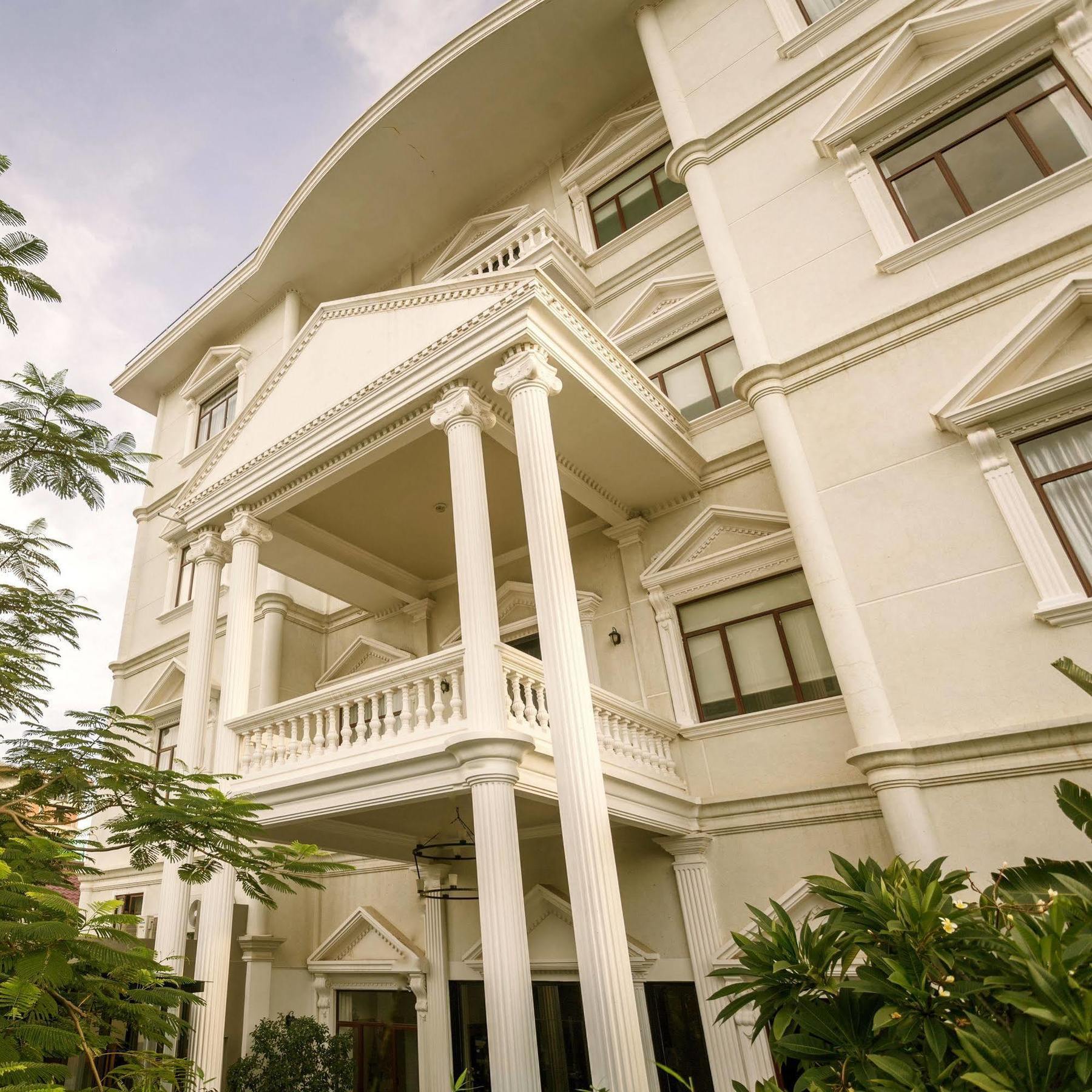 White Mansion 白色公馆 Otel Phnom Penh Dış mekan fotoğraf