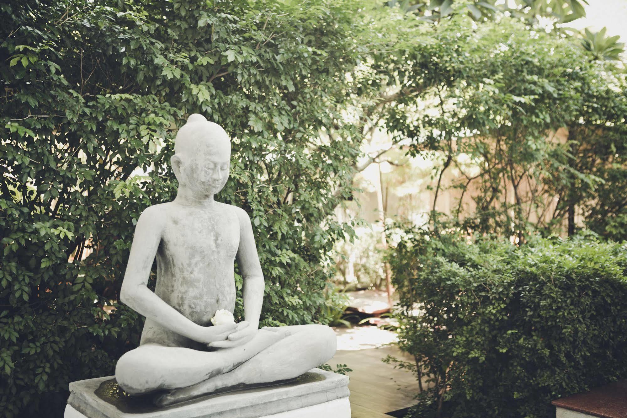 White Mansion 白色公馆 Otel Phnom Penh Dış mekan fotoğraf