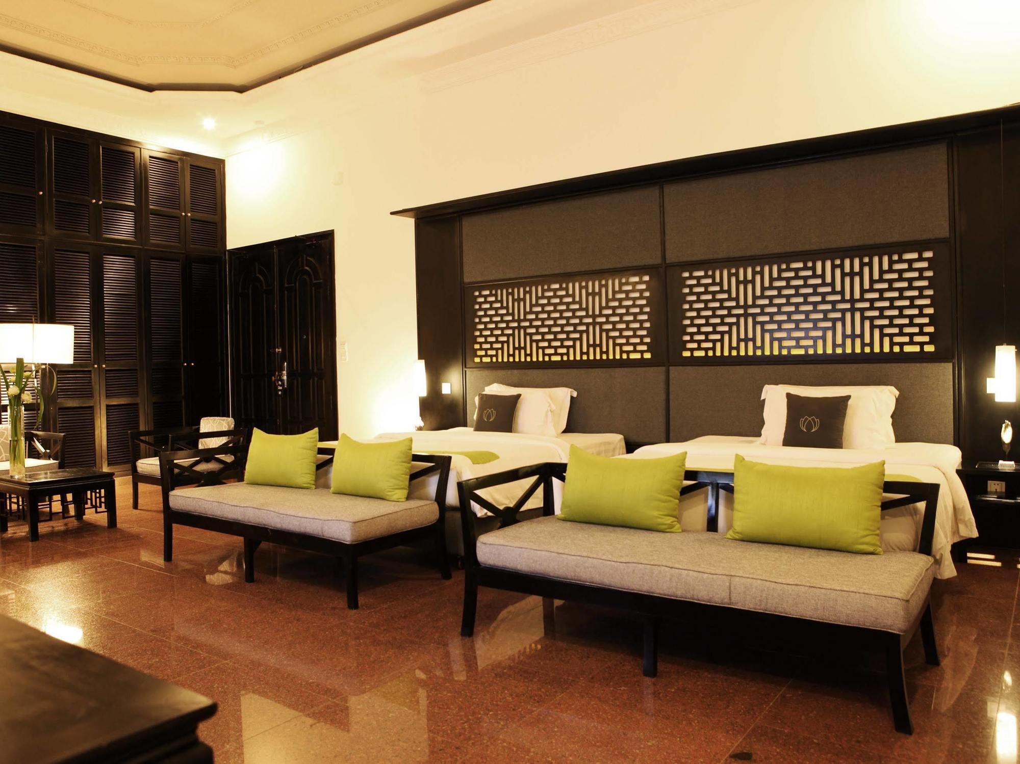 White Mansion 白色公馆 Otel Phnom Penh Dış mekan fotoğraf