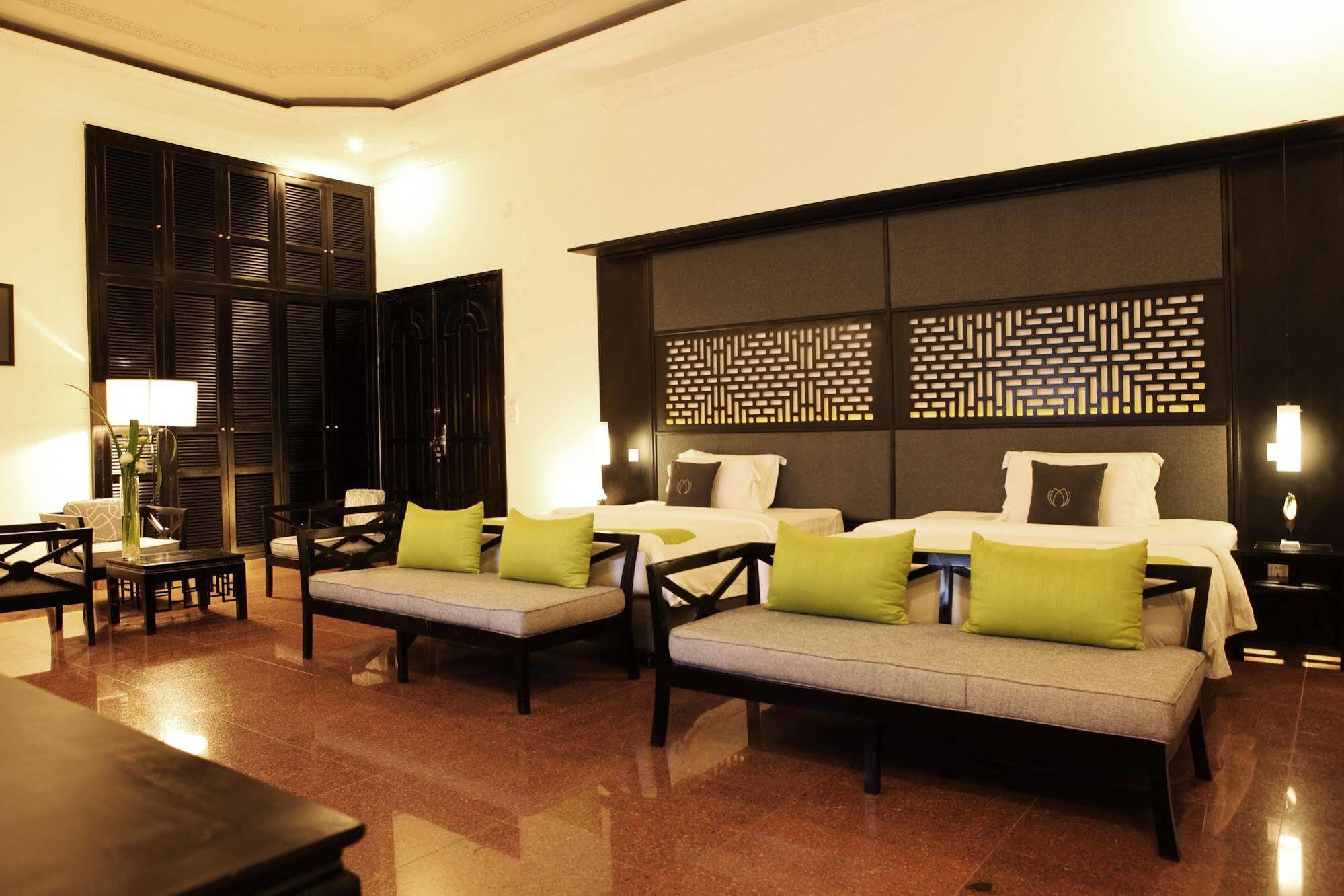 White Mansion 白色公馆 Otel Phnom Penh Dış mekan fotoğraf