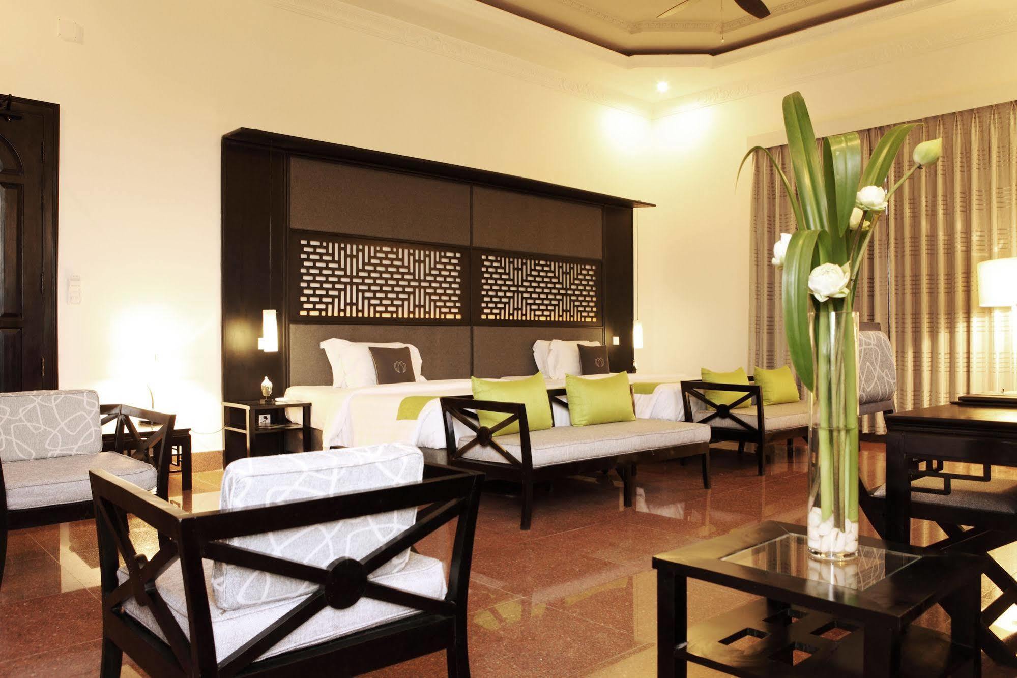 White Mansion 白色公馆 Otel Phnom Penh Dış mekan fotoğraf