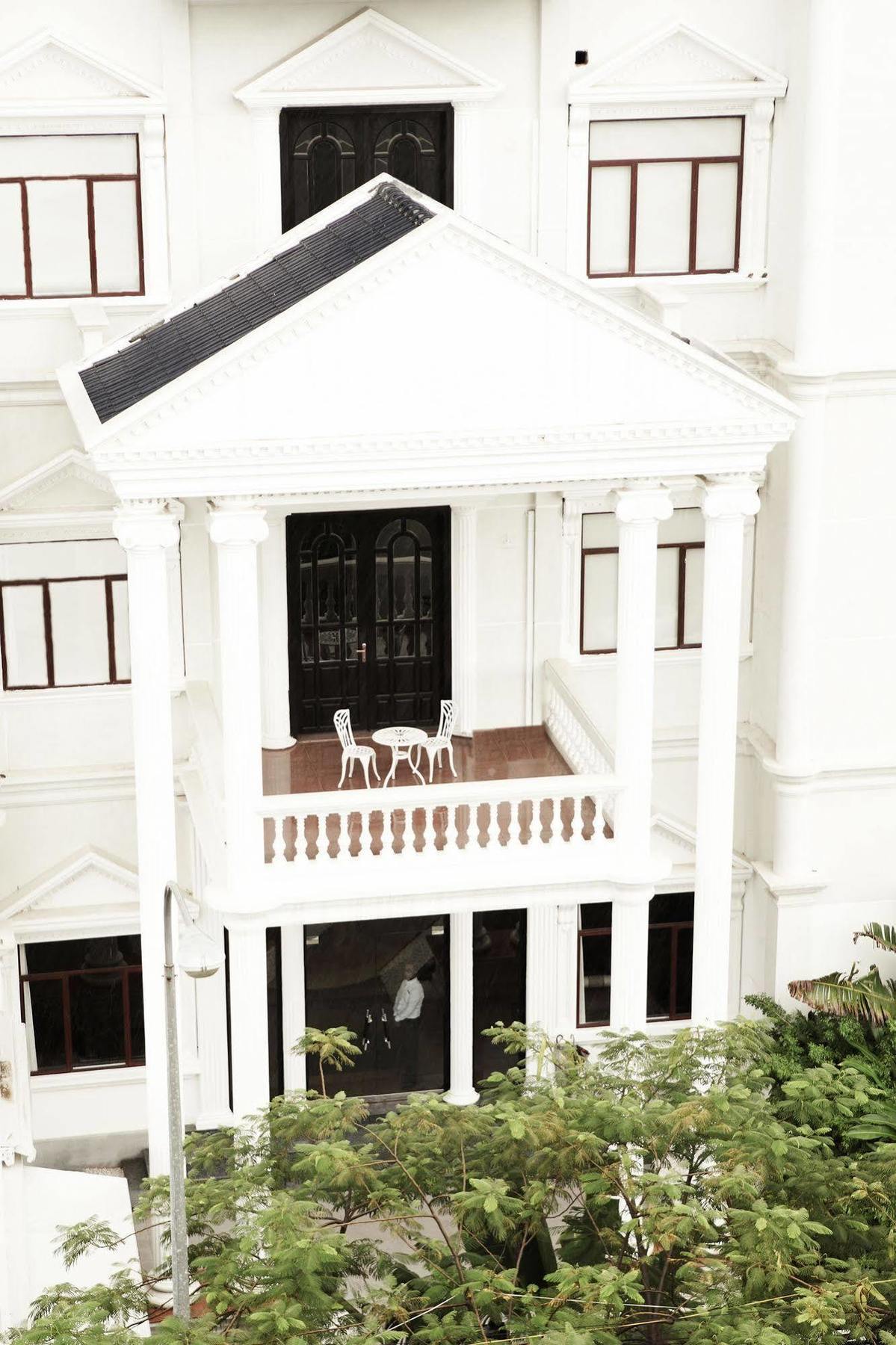 White Mansion 白色公馆 Otel Phnom Penh Dış mekan fotoğraf